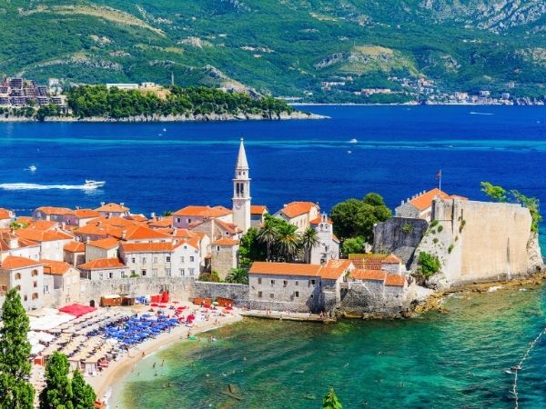 Budva Turu Air Montenegro Hava Yolları Özel Seferi ile 4 Gece 5 Gün