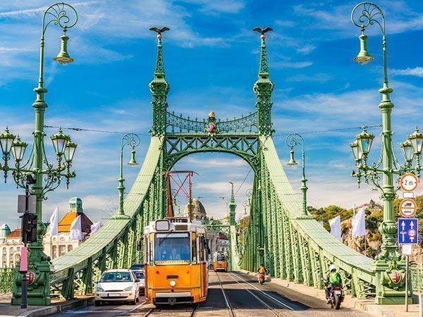 Orta Avrupa Budapeşte-Viyana-Prag Turu Pegasus Havayolları İle 7 Gece