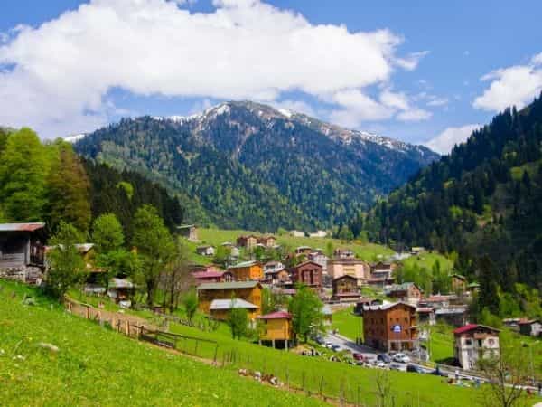 Uçaklı Bir Başka Karadeniz Yaylalar Ve Batum Turu 4 Gece